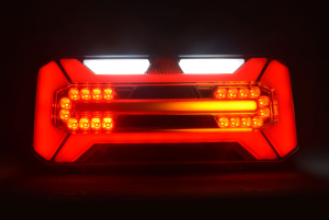 LED-TAKAVALO VASEN PV 306X133X61 5-TOIM TAKA/JARRU/DYNAAMINENVIL 7