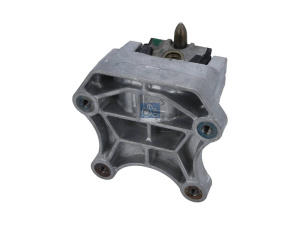 DT ENGINE MOUNTING 2