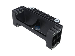 DT FENDER BRACKET 2