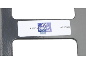 DT BUMPER BRACKET 3