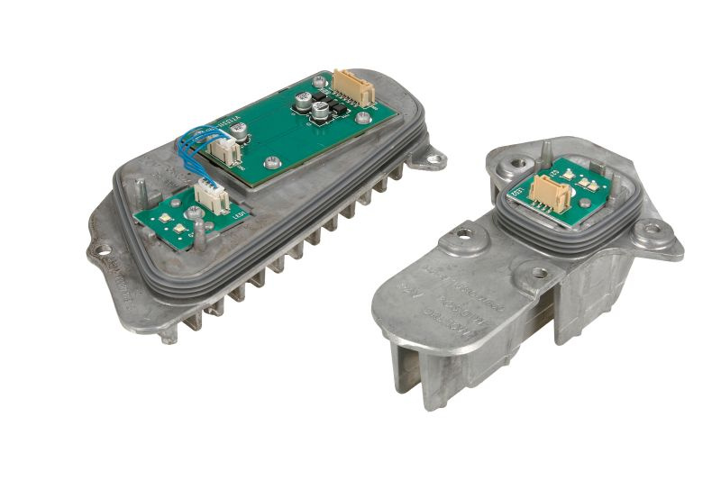 LED-AJOVALON MODUULIYKSIKKÖ VOLVO T741064