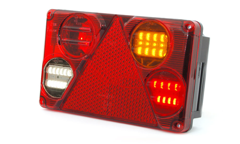 LED-TAKAVALO OIKEA PV 232X142X59 5-TOIM TAKA/JARRU/VILKKU/PERUUT PT871110