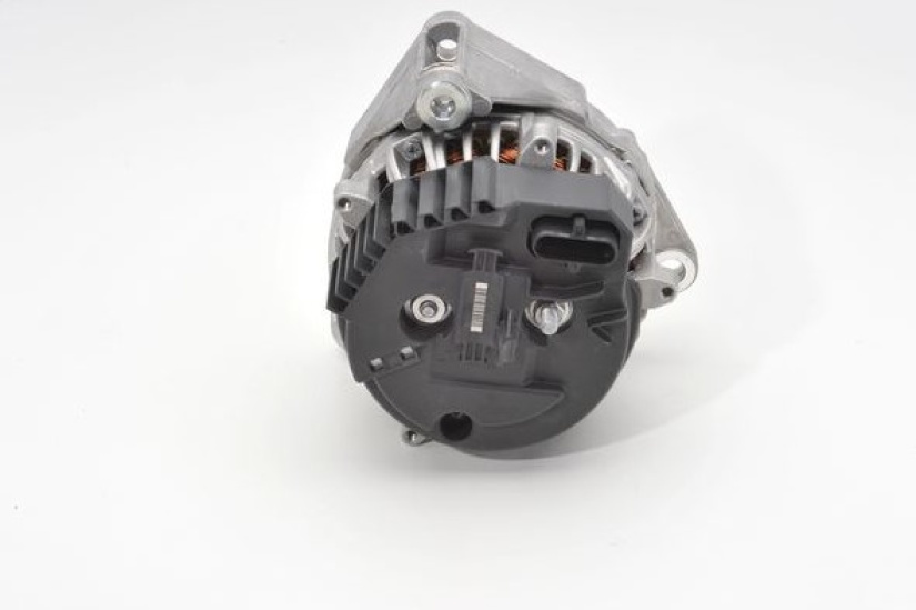 BOSCH LATURI -UUSI- 24V 100A MB 0124655178