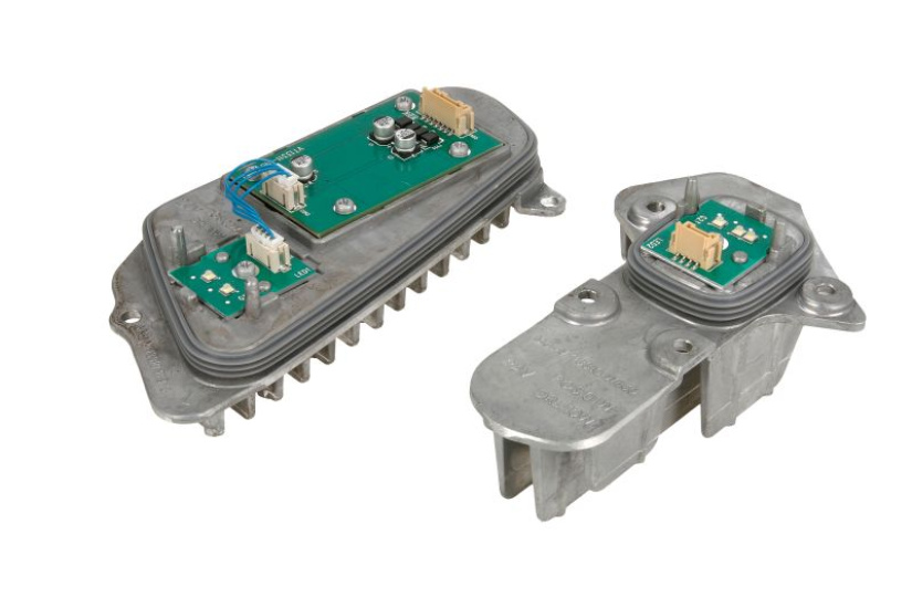 LED-AJOVALON MODUULIYKSIKKÖ VOLVO T741064