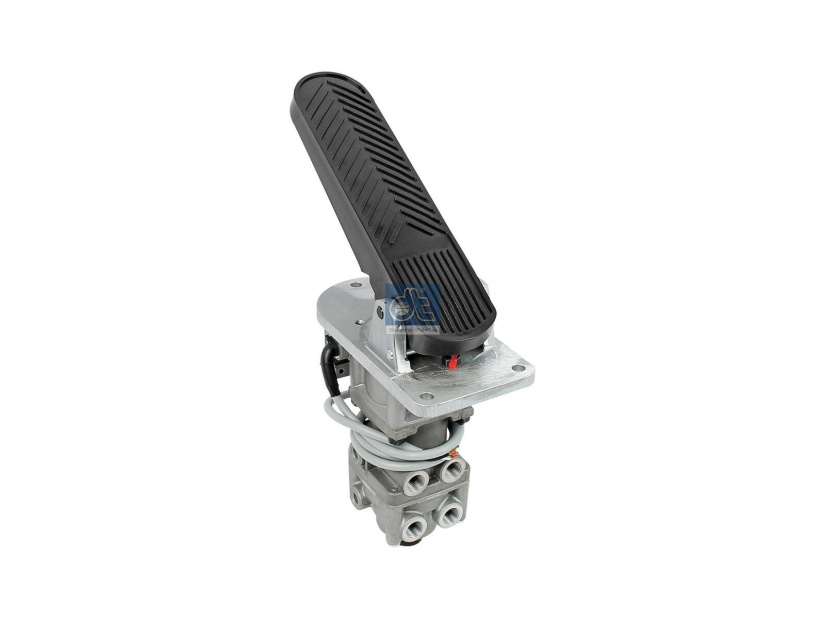 DT FOOT BRAKE VALVE 2.47051