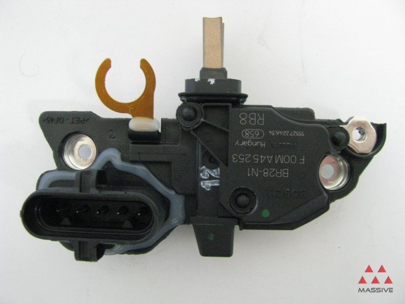 BOSCH JÄNNITTEENSÄÄDIN MB,SCANIA 5-NAP F00MA45253