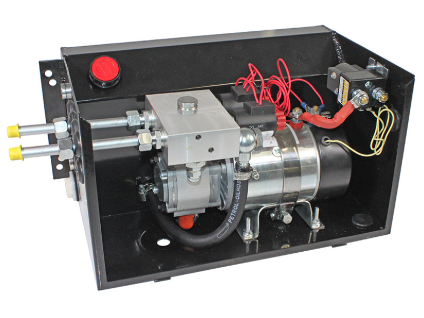 HYDRAULIYKSIKKÖ / TELIKONEIKKO, 24V, 2KW/3,3CC, 6,4L T921000